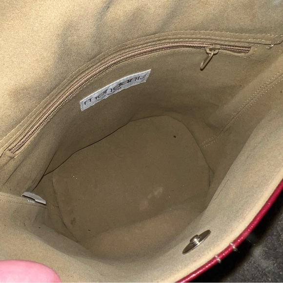 Mondani New York Red Faux Leather Bucket Purse - Picture 12 of 13